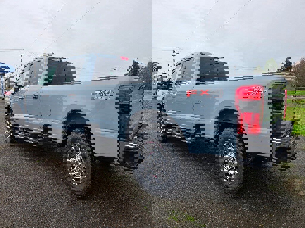 New 2026 Ford F350 Lariat w/ Chrome Package image 30