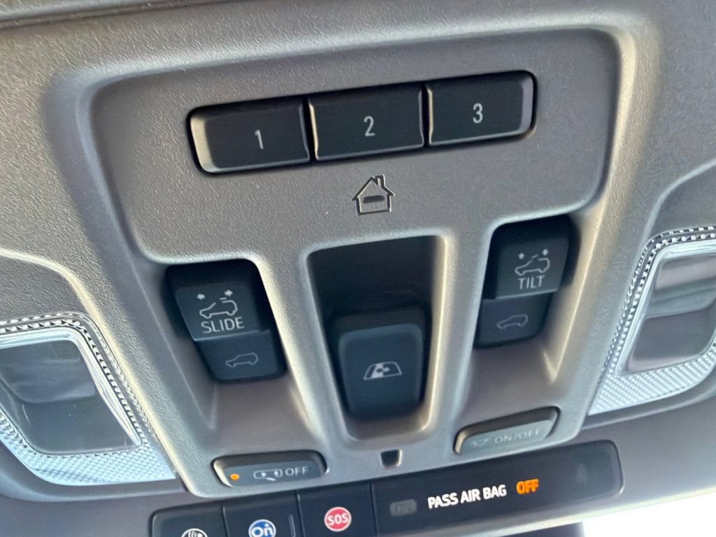 Used 2022 GMC Sierra 1500 Denali w/ Technology Package AWD/4WD image 19