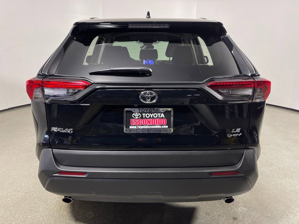 Certified 2025 Toyota RAV4 LE AWD/4WD image 4