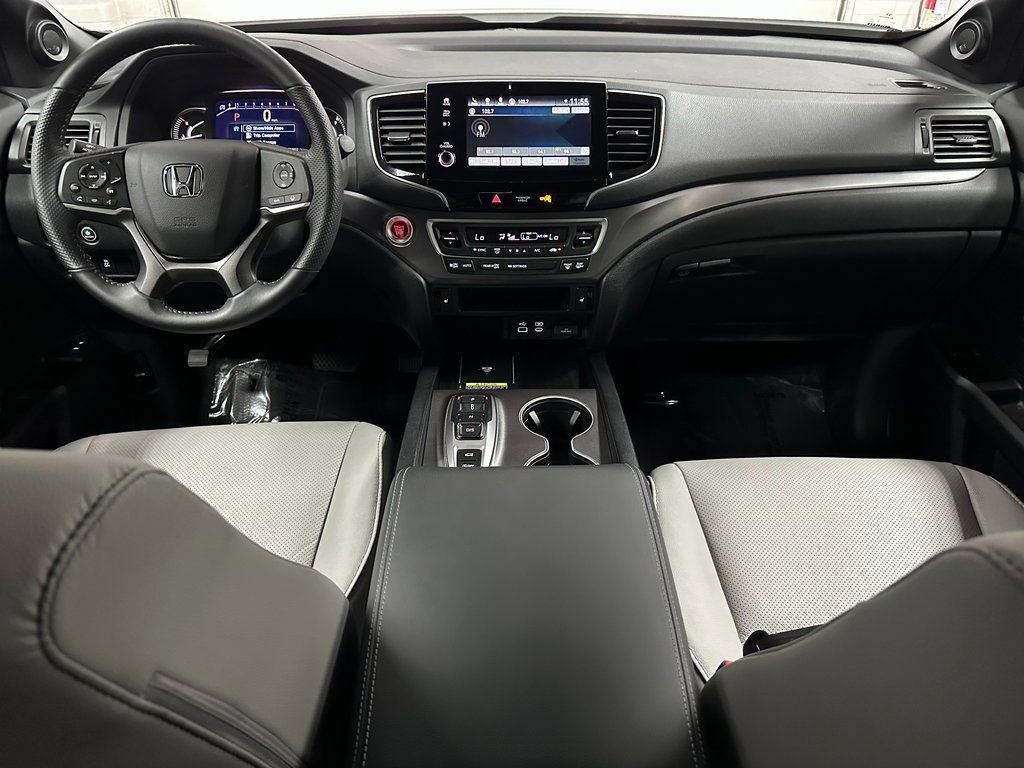 Used 2025 Honda Passport EX-L image 22