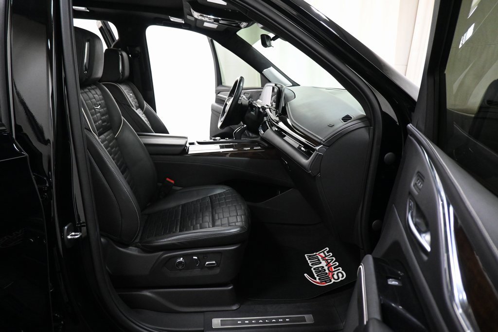 Used 2023 Cadillac Escalade ESV Sport Platinum image 11