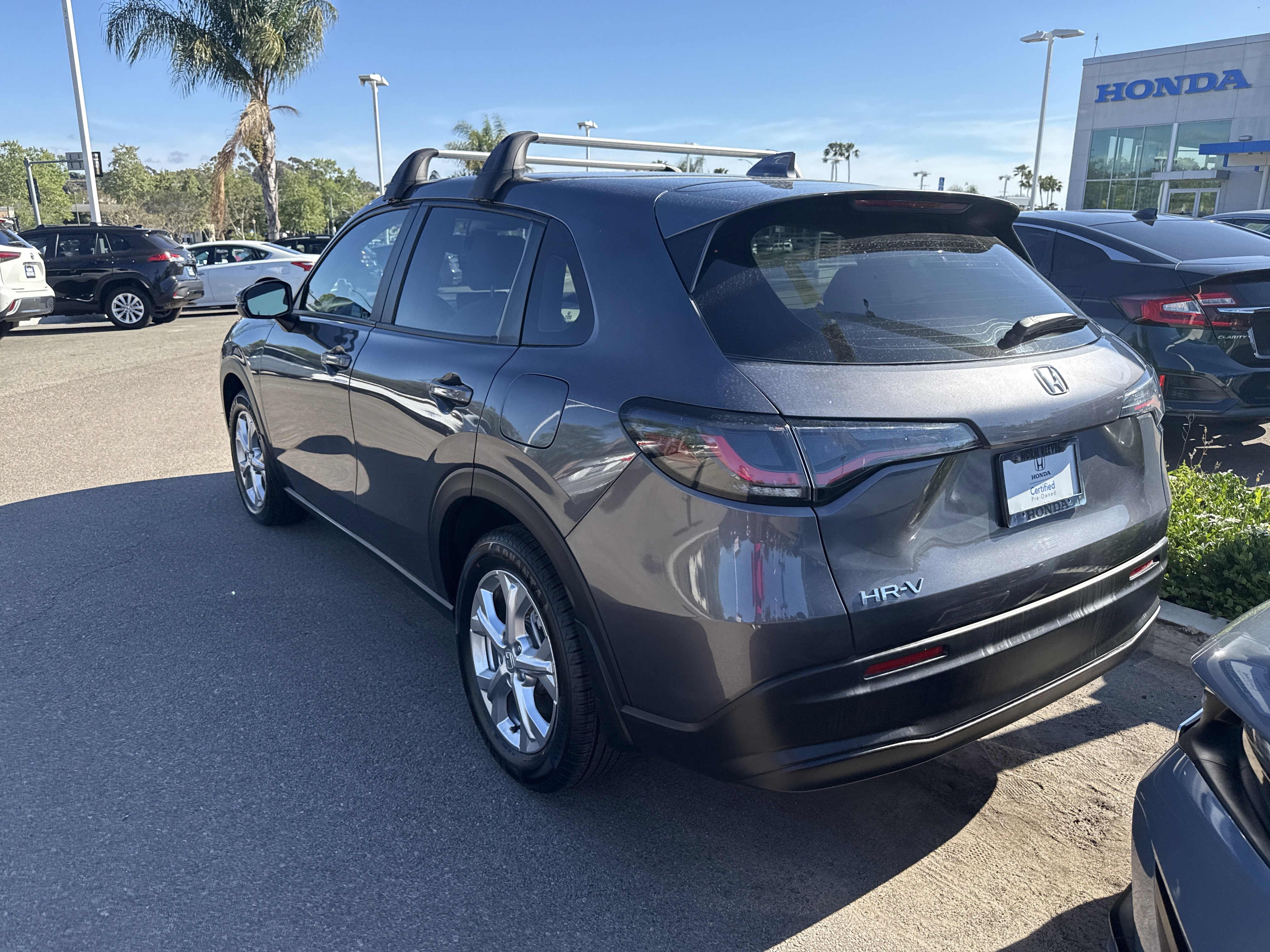 Certified 2023 Honda HR-V LX image 4