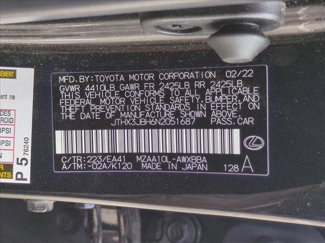 Used 2022 Lexus UX 200 w/ Accessory Package (Z1) image 13