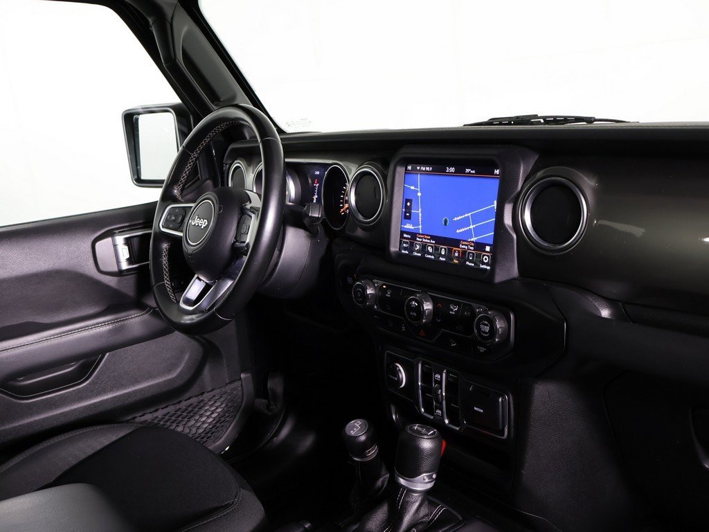 Used 2020 Jeep Wrangler Unlimited Sahara w/ Uconnect 4C Nav & Sound Group image 21