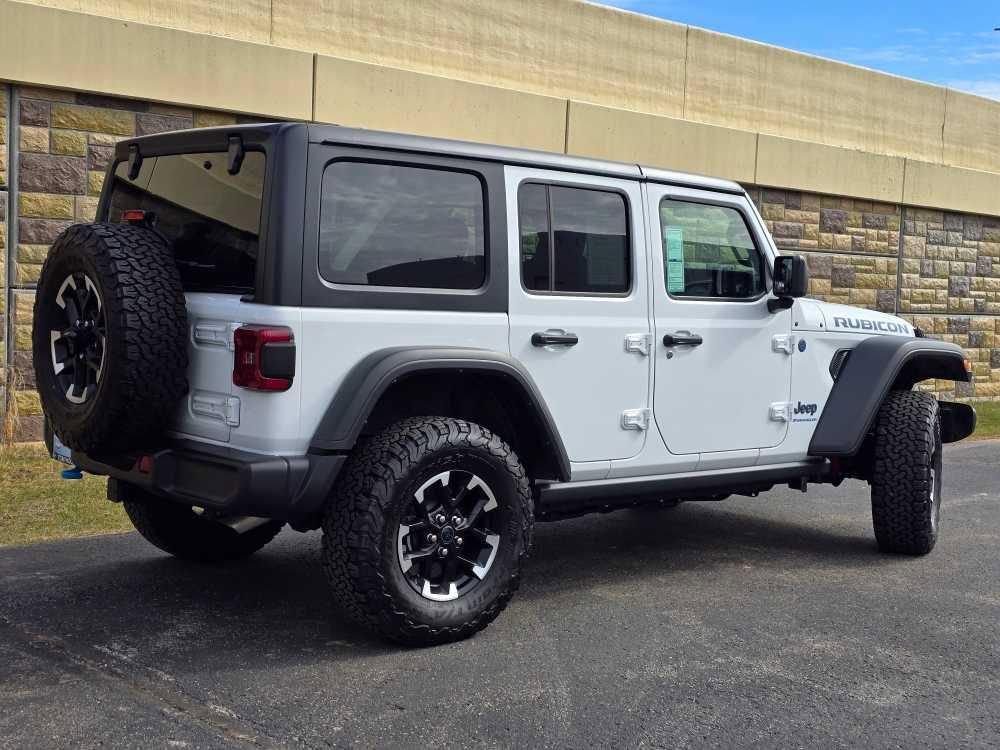Used 2024 Jeep Wrangler Unlimited Rubicon 4xe image 11