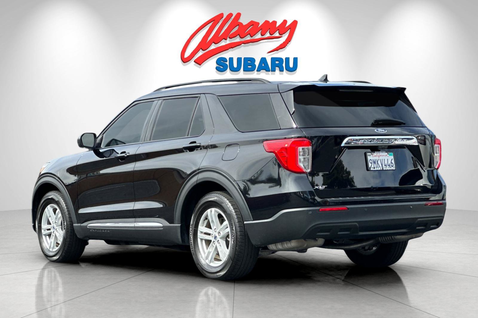 Used 2024 Ford Explorer XLT RWD image 7