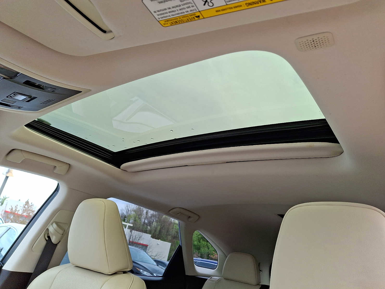 Used 2020 Lexus RX 350L Premium w/ Premium Package image 13