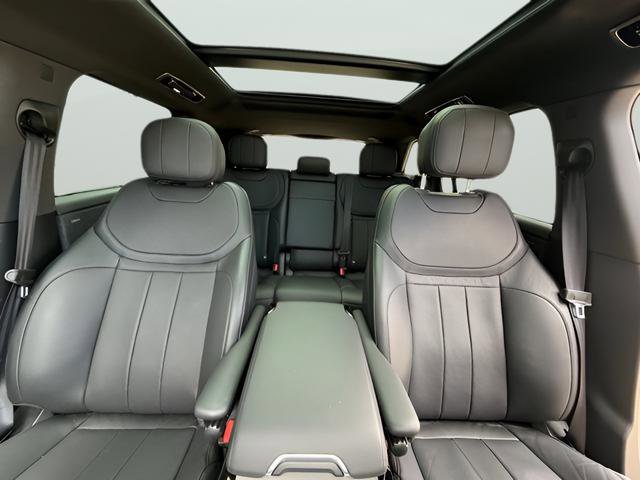 Certified 2025 Land Rover Range Rover Sport SE image 27