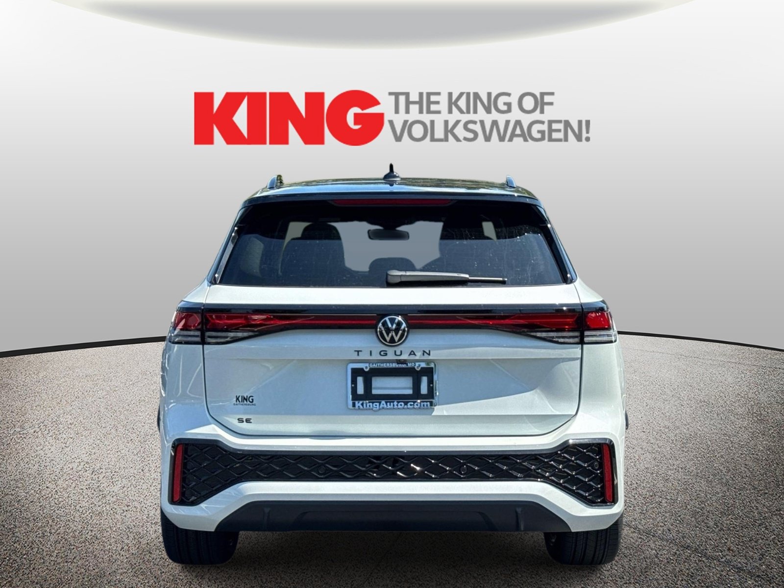 New 2026 Volkswagen Tiguan SE R-Line FWD image 5
