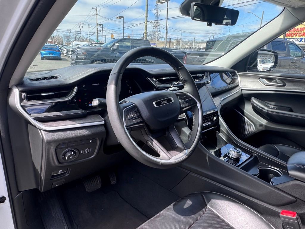 Used 2024 Jeep Grand Cherokee Limited 4xe w/ Luxury Tech Group II image 12