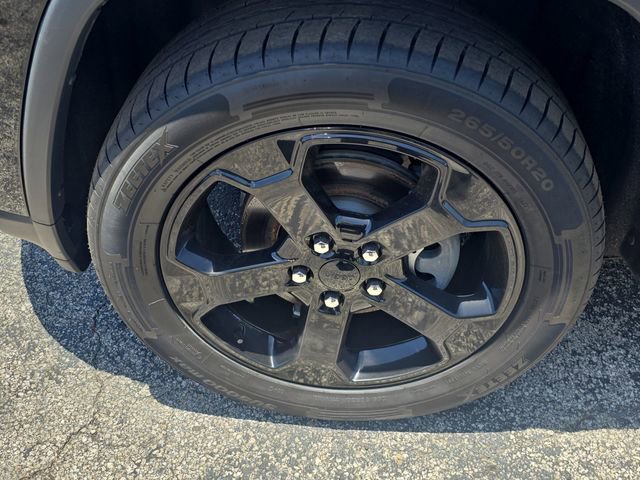 Used 2018 Jeep Grand Cherokee Laredo image 8