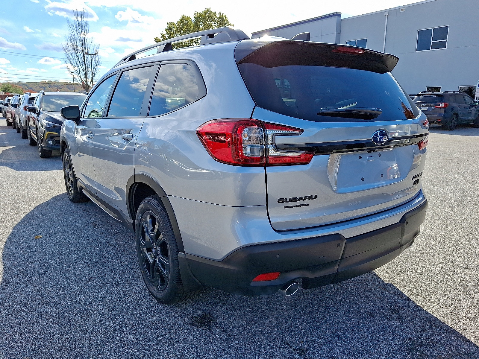 New 2025 Subaru Ascent Onyx Edition image 3