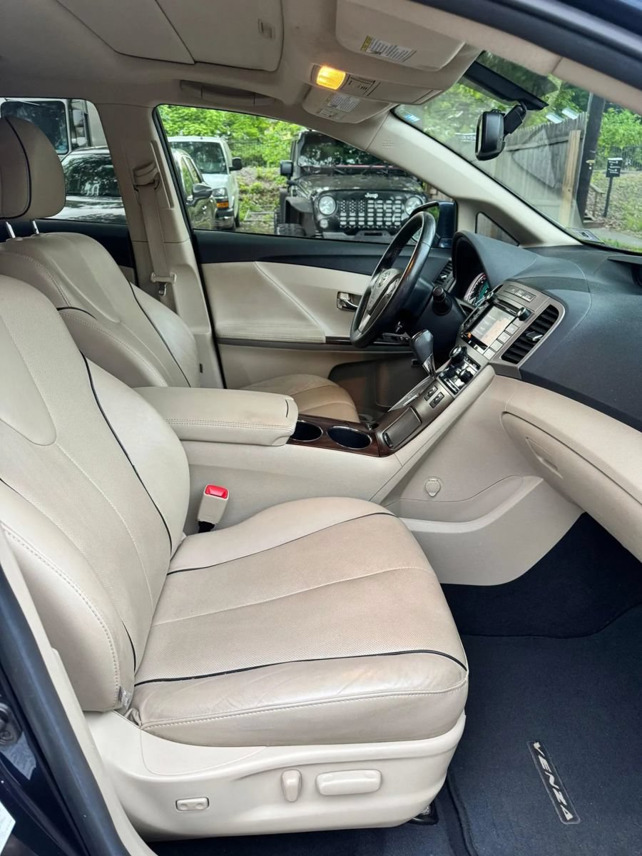 Used 2015 Toyota Venza XLE w/ XLE Premium Package AWD/4WD image 10