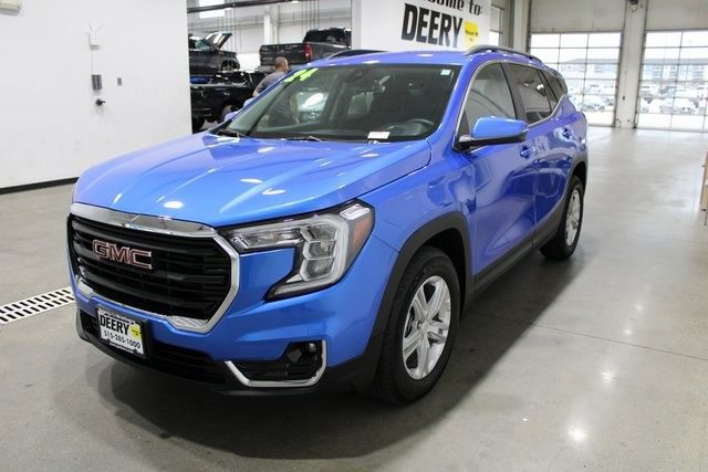 Used 2024 GMC Terrain SLE w/ Driver Convenience Package image 31