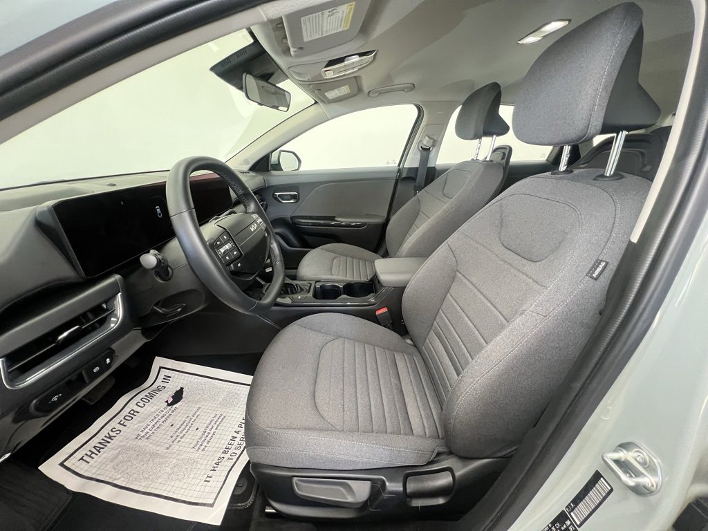 Used 2025 Kia K4 EX image 4