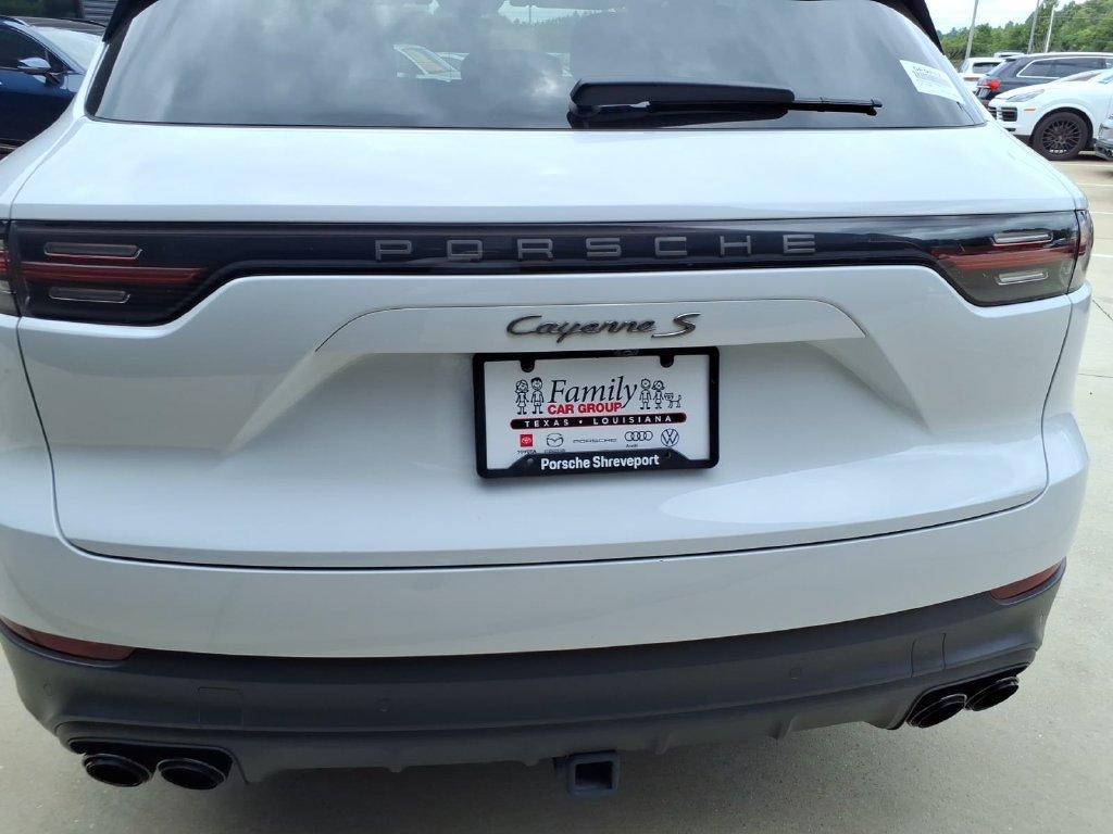 Used 2023 Porsche Cayenne S Platinum AWD/4WD image 12