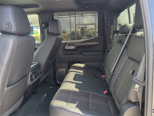 Certified 2024 Chevrolet Silverado 1500 High Country w/ Technology Package image 16