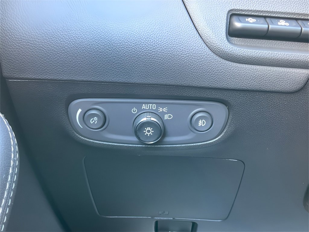 Used 2023 Buick Encore GX Essence w/ Advanced Technology Package image 29