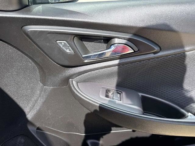 Used 2024 Chevrolet Malibu LT image 17