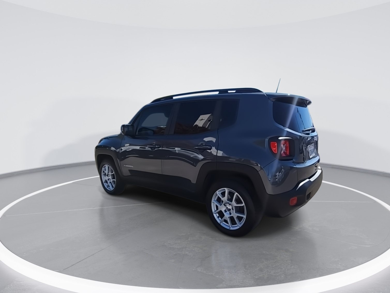 Used 2021 Jeep Renegade Latitude FWD image 6