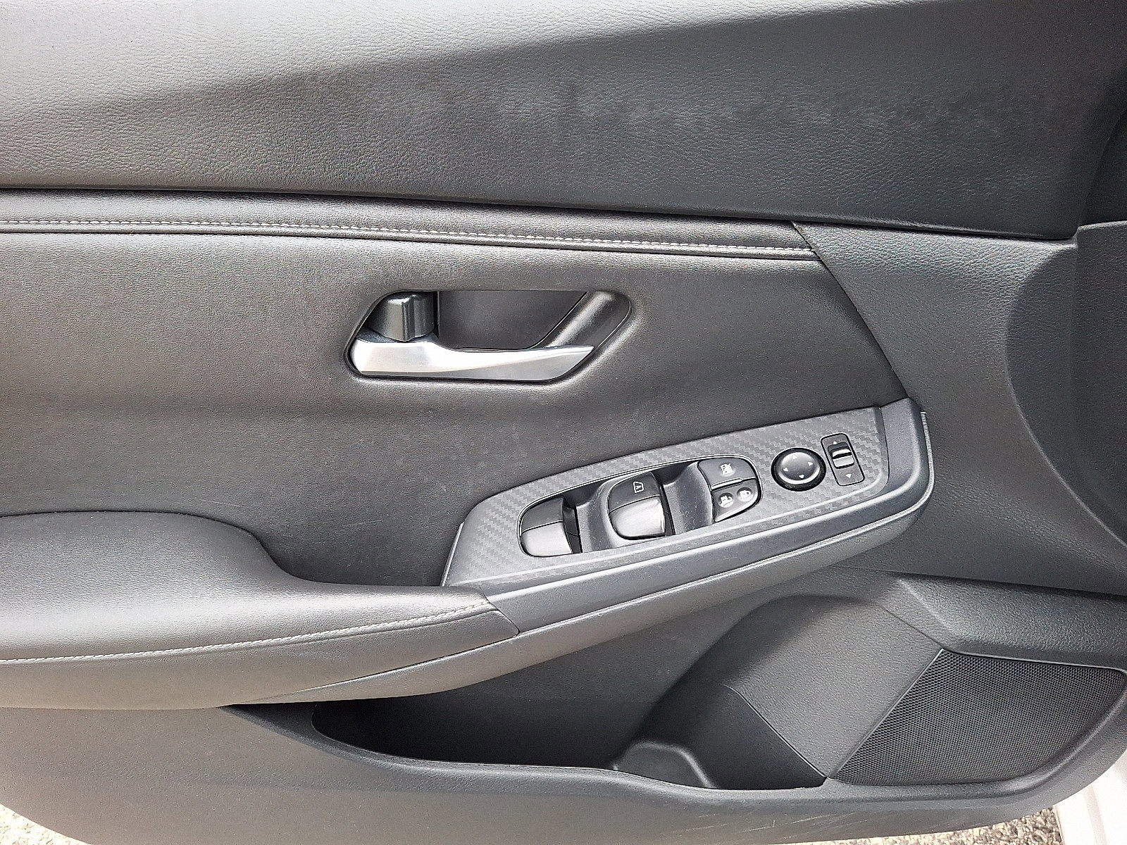 Certified 2024 Nissan Sentra SV FWD image 12