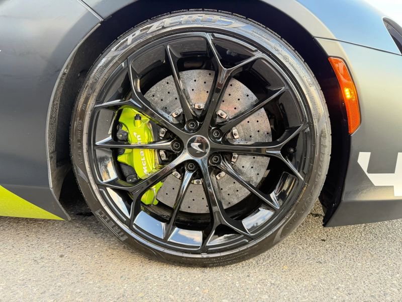 Used 2023 McLaren Artura image 26
