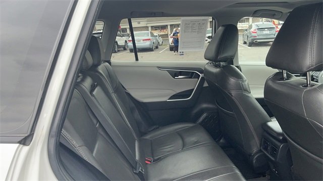 Used 2022 Toyota RAV4 XLE image 38