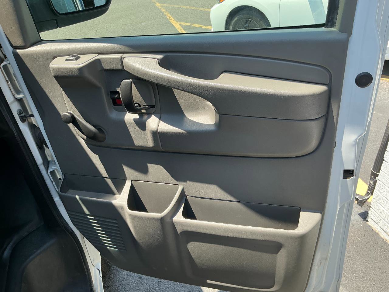 Used 2013 Chevrolet Express 2500 LS RWD image 21