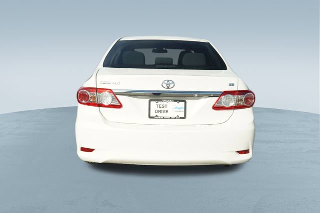 Used 2013 Toyota Corolla LE image 7