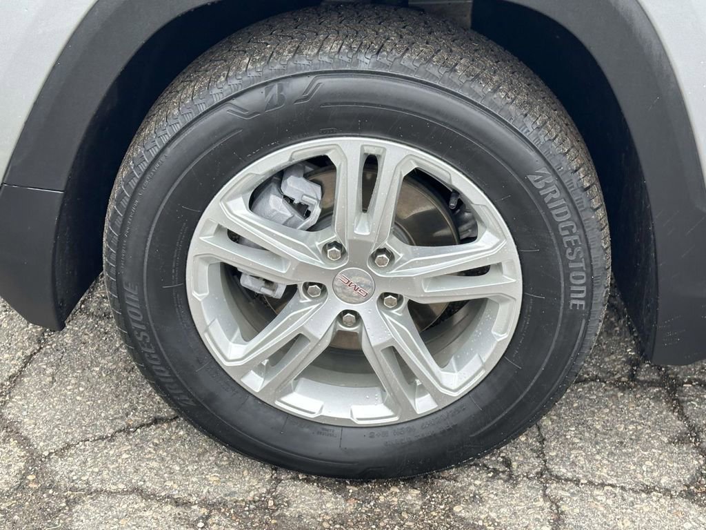Certified 2023 GMC Terrain SLE w/ Driver Convenience Package image 9