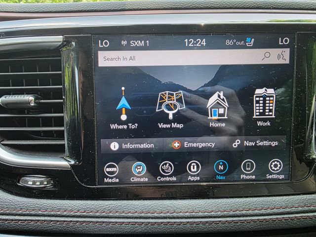 Used 2020 Chrysler Pacifica Limited FWD image 24