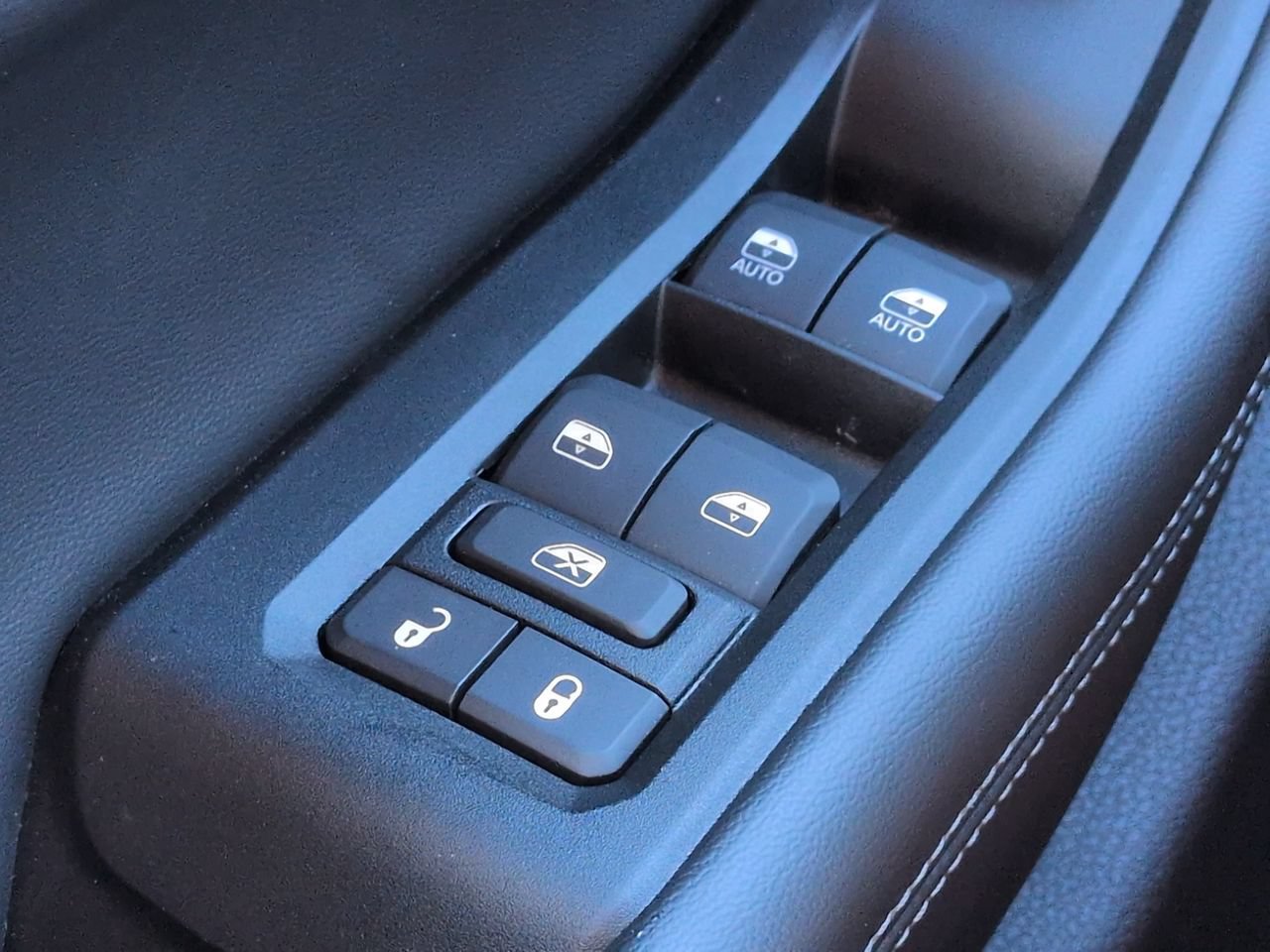Certified 2024 Jeep Grand Cherokee Altitude AWD/4WD image 23