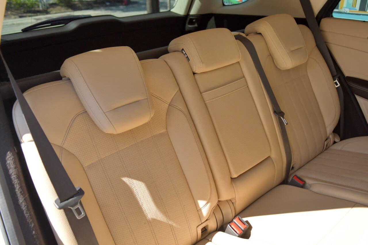 Used 2017 Mercedes-Benz GLE 350 w/ Premium 1 Package image 35