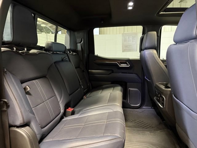 Used 2023 Chevrolet Silverado 1500 High Country w/ Technology Package AWD/4WD image 24