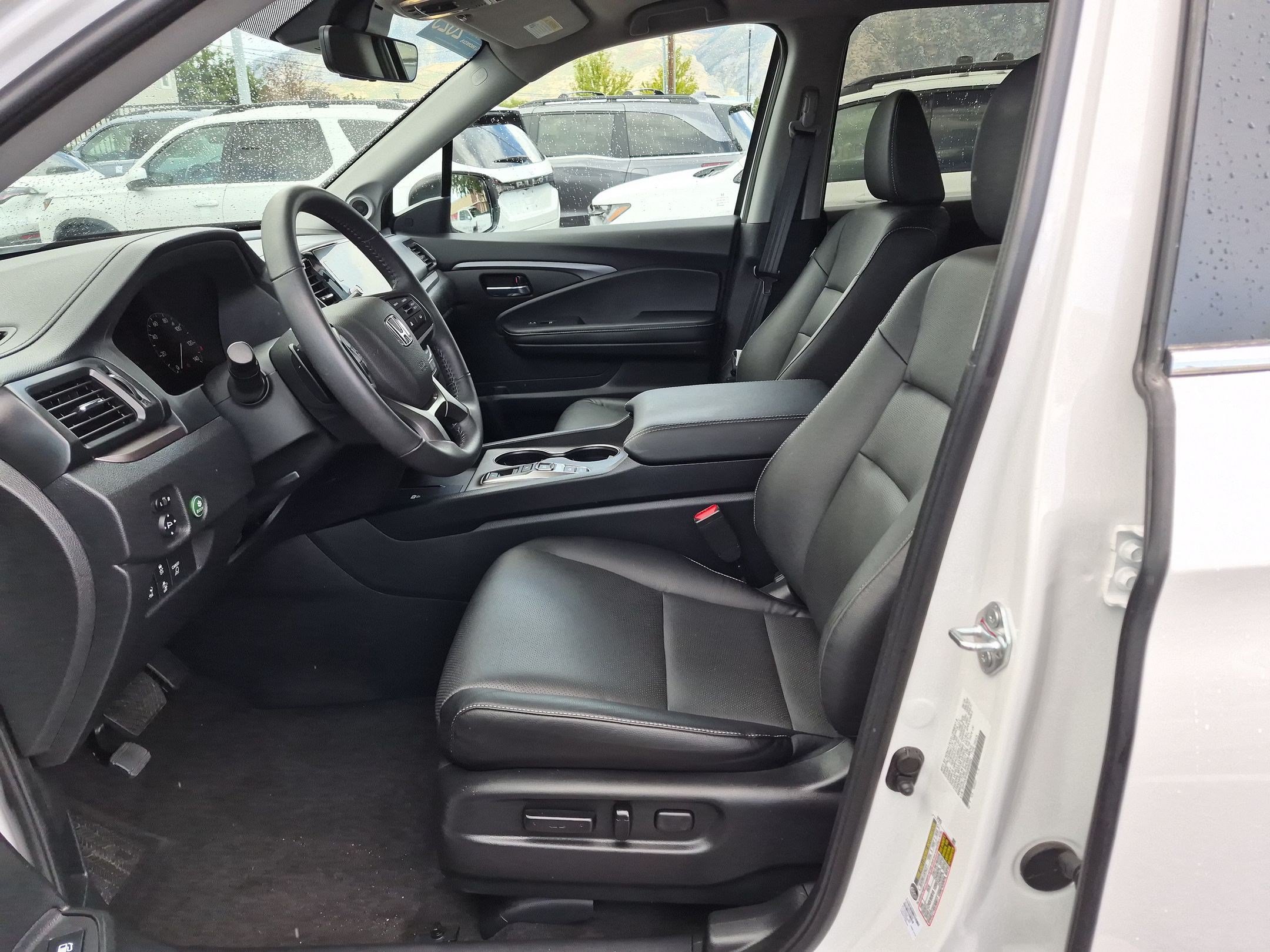 Certified 2025 Honda Ridgeline RTL image 17