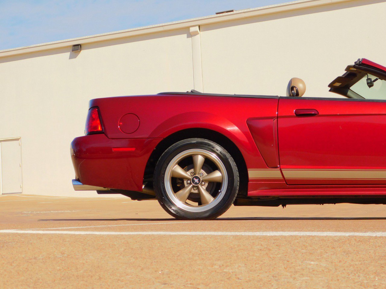 Used 2004 Ford Mustang GT image 9
