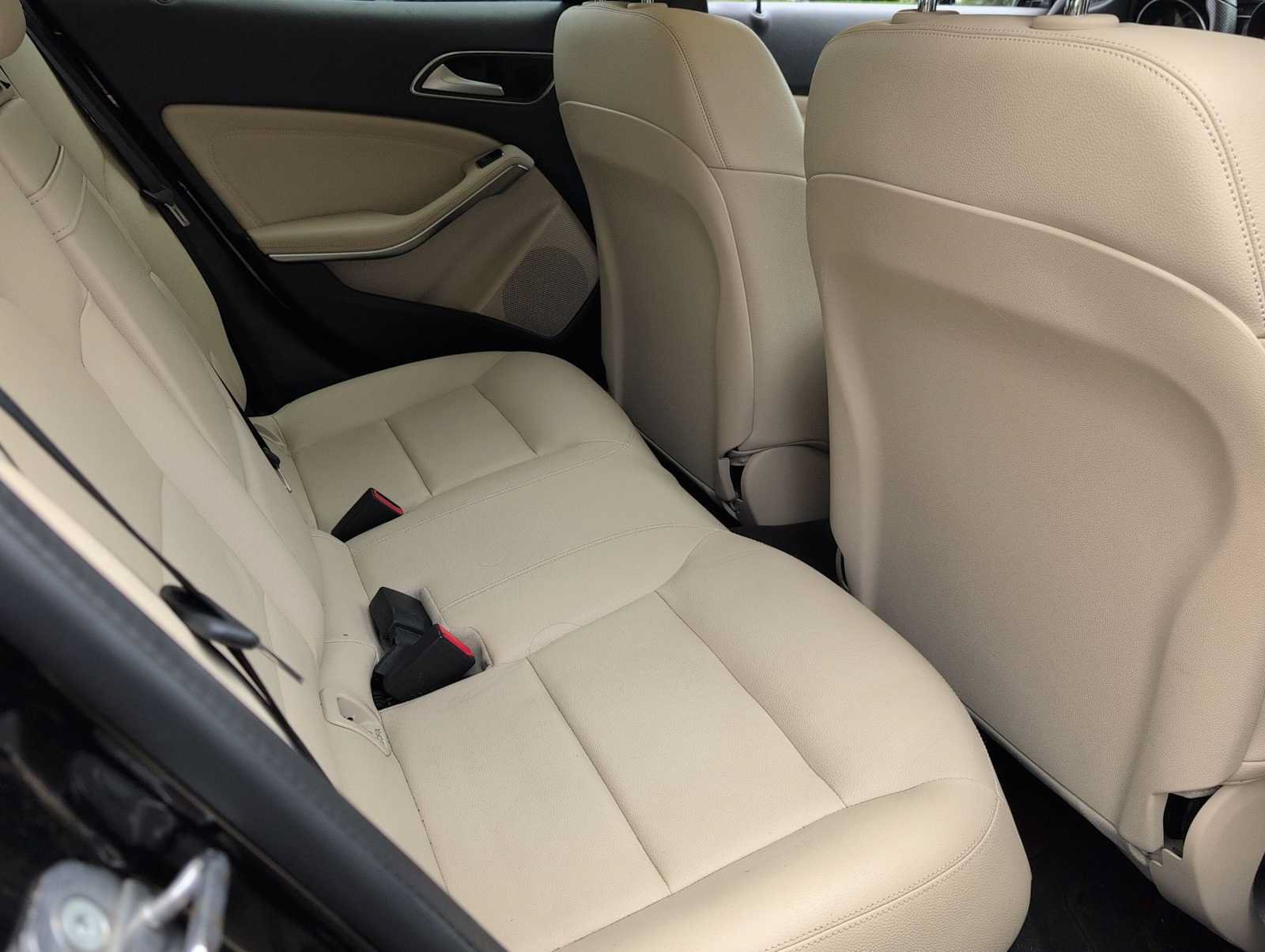 Used 2020 Mercedes-Benz GLA 250 4MATIC image 20