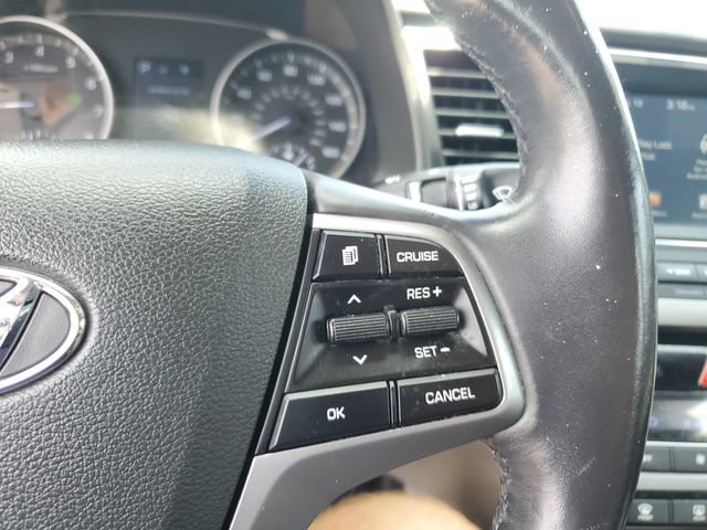 Used 2018 Hyundai Elantra Value Edition FWD image 21