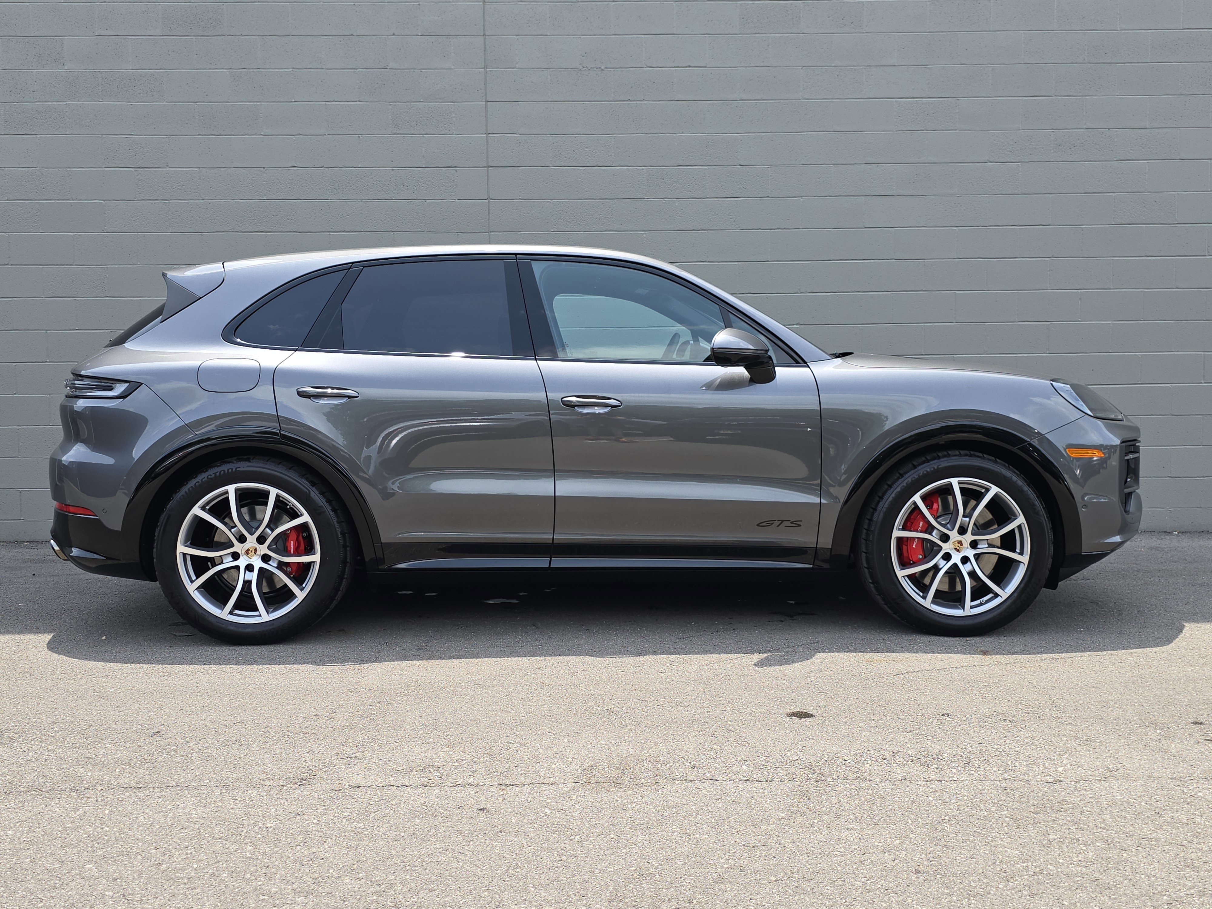 New 2025 Porsche Cayenne GTS image 10