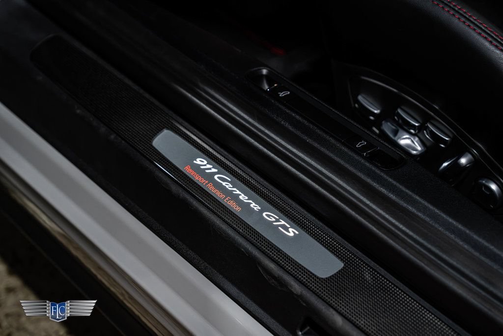 Used 2016 Porsche 911 GT3 RS image 28