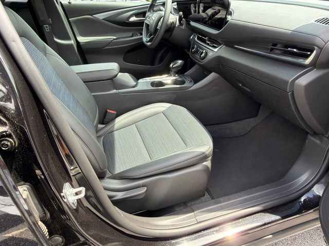 Used 2025 Buick Envista Preferred FWD image 13