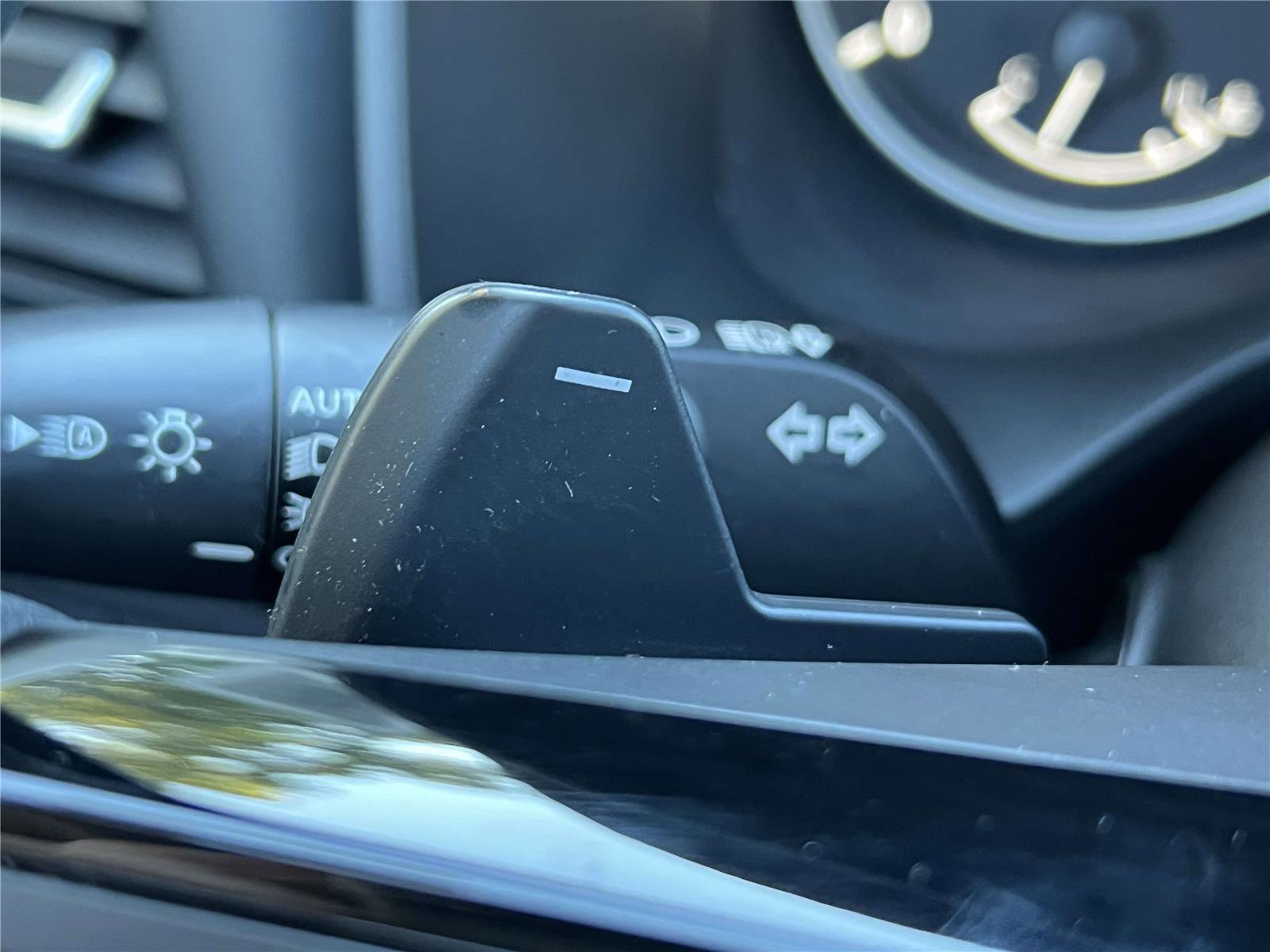 Used 2023 Nissan Rogue SV image 41