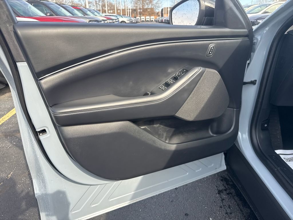 Used 2025 Ford Mustang Mach-E Select image 26