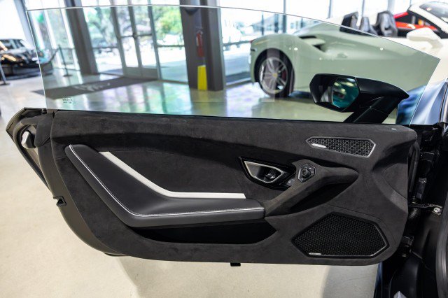 Used 2023 Lamborghini Huracan Tecnica RWD image 33