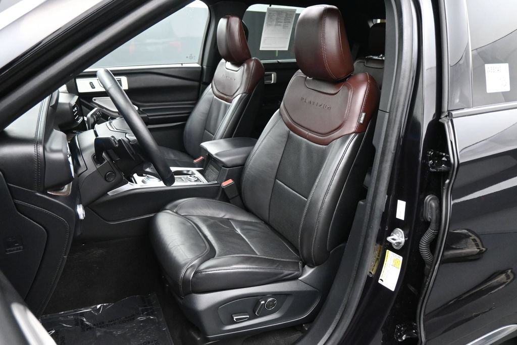 Used 2020 Ford Explorer Platinum w/ Premium Technology Package AWD/4WD image 16