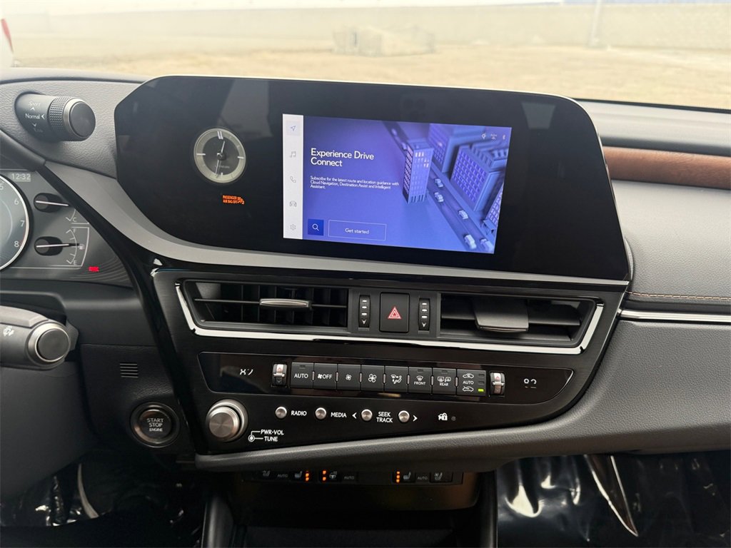 Used 2025 Lexus ES 350 w/ Premium Package image 21