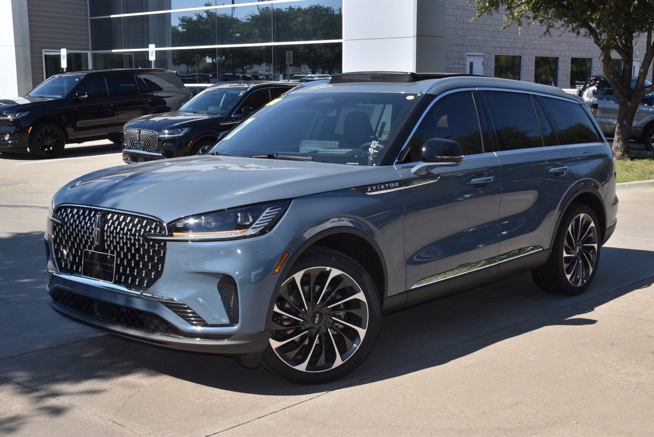 New 2027 Lincoln Aviator Reserve AWD/4WD image 12