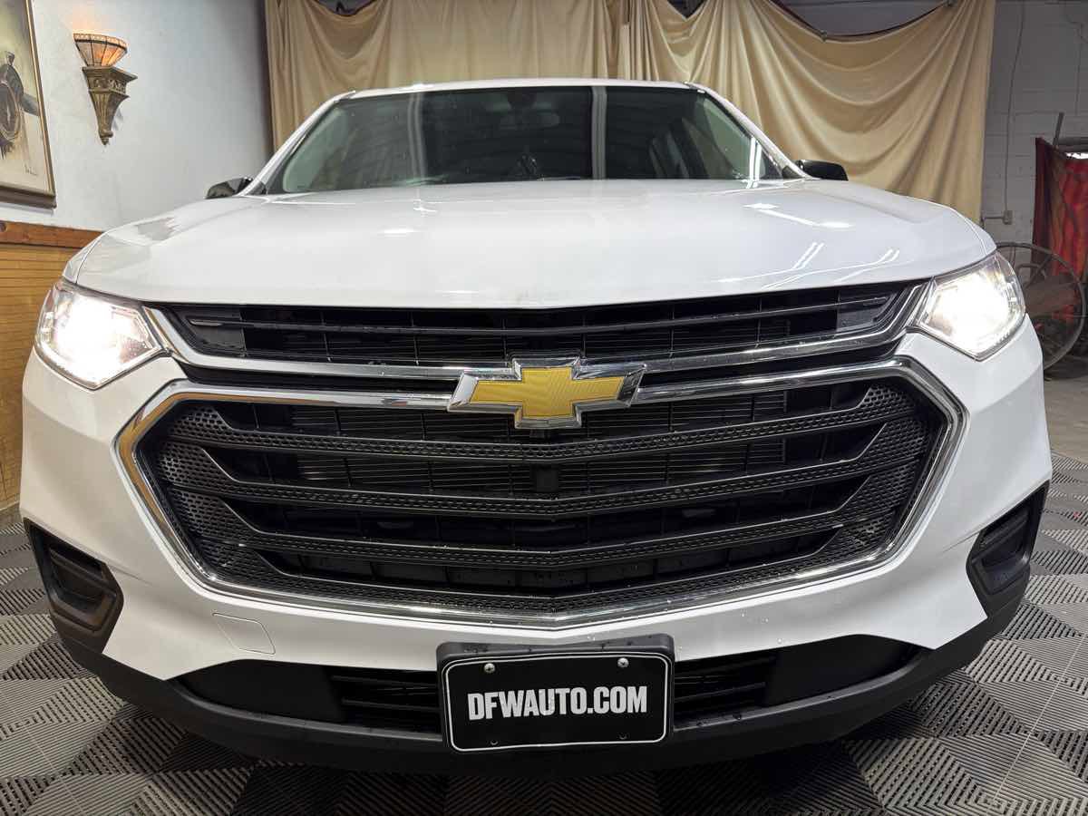 Used 2020 Chevrolet Traverse LS w/ LPO, Floor Liner Package FWD image 3
