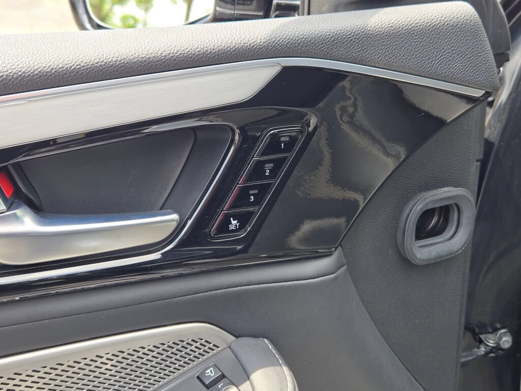 Used 2023 Acura MDX SH-AWD w/ Technology Package image 34