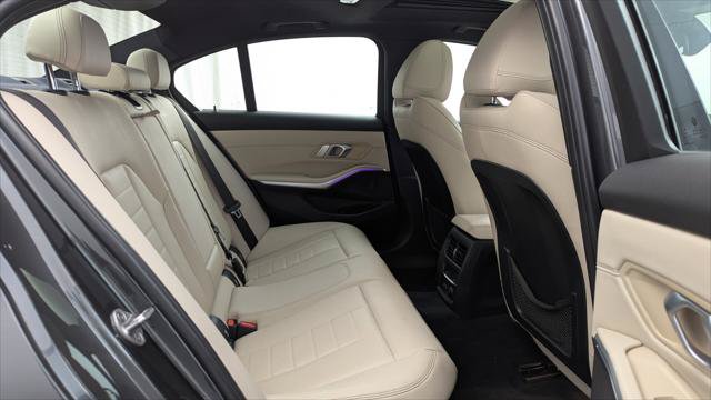 Used 2020 BMW 330i Sedan w/ M Sport Package RWD image 19